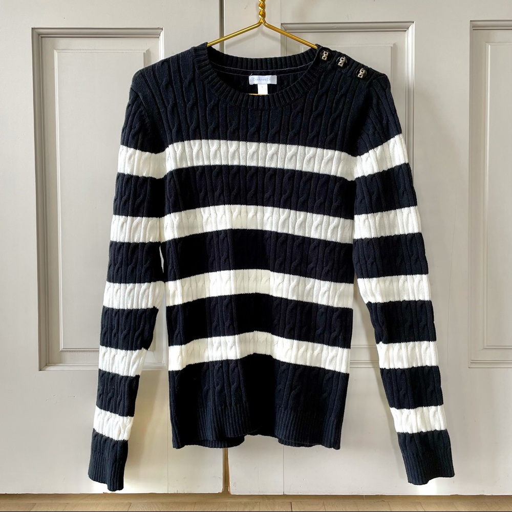 BLACK AND WHITE BUTTON SHOULDER STRIPED LONG SLEEVE CREWNECK KNIT SWEATER
